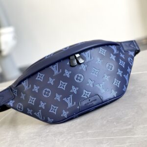 Discovery small waistbag with monogram shadow leather