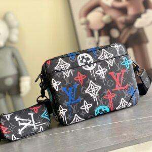M21396 M69443 Trio Postman Bag