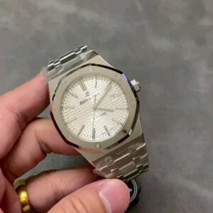 ZF Audemars Piguet Royal Oak 15400 with integrated CAL.3120 movement
