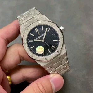 Royal Oak Frosted Gold 15500 series 4302 watch