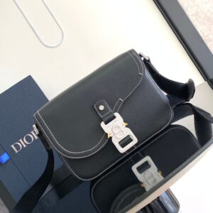Saddle Pouch with Aluminum Accessories