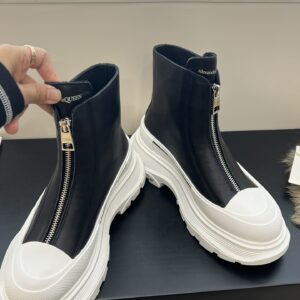 Alexander McQueen SS23 zipper boot