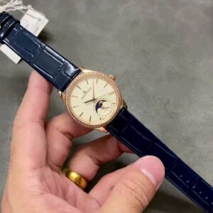 Jaeger-LeCoultre female moon phase master