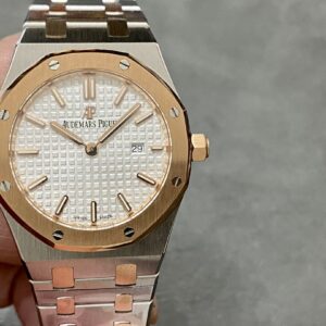 Audemars Piguet Royal Oak Quartz 67651ST 33mm Watch