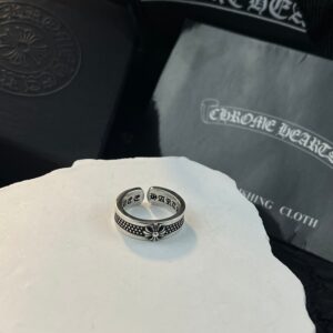 Croix heart ring