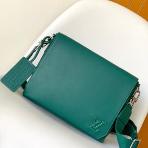 Takeoff Crossbody Bag Aerogram leather