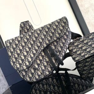 Hermès saddle bag with Oblique pattern and practical features