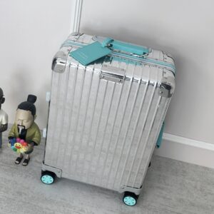 rimowa X TIFFANY blue luggage