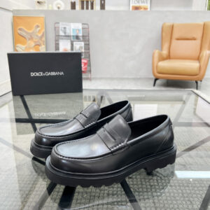 Male casual leather shoes with Italian leather