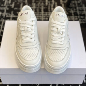 Thick sole white sneaker