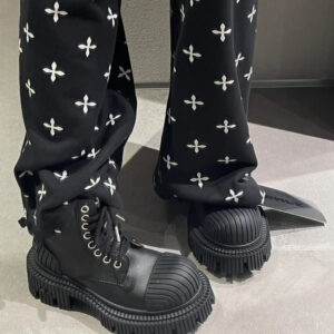 Reference footwear with 'upc photo' description