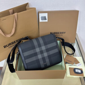 Crossbody Bag with gift box