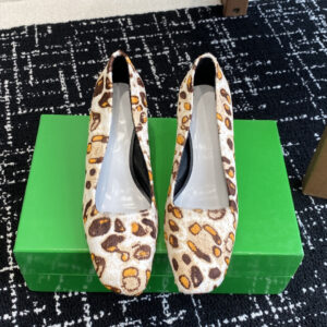 25ss horse hair flat loafers with elegant material and institutional design