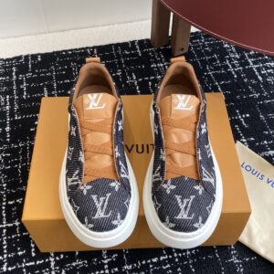 Canvas leather sneakers with oversized logo summer style