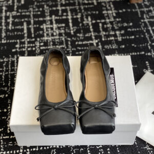 Jacquemus fashion slip-ons