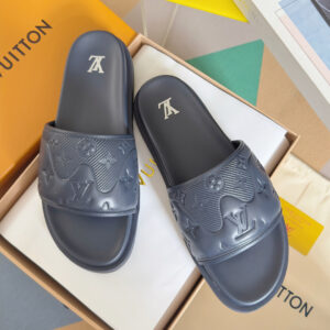 Louis Vuitton Damier flag relief print slip-on