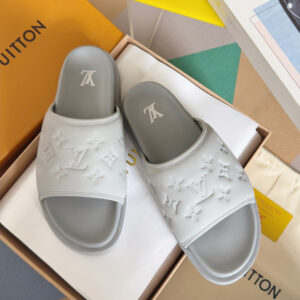 Louis Vuitton Damier flag relief print slip-on
