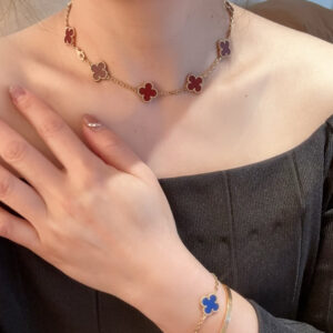 VCA ten flower red agate four-leaf necklace
