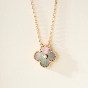 Classic single flower diamond necklace with grey mother-of-pearl