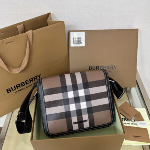 Crossbody Bag with gift box