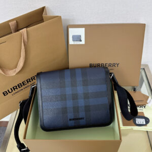 Crossbody Bag with gift box