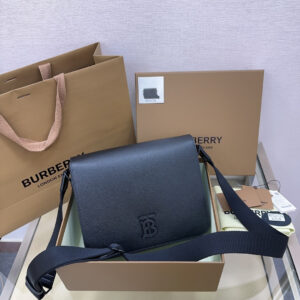Crossbody Bag with gift box