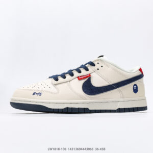 Nike Dunk Low basketball shoe with ZoomAir impact cushioning