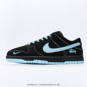 Nike SB Dunk Low skate shoe with ZoomAir impact cushioning