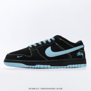 Nike SB Dunk Low skate shoe with ZoomAir impact cushioning