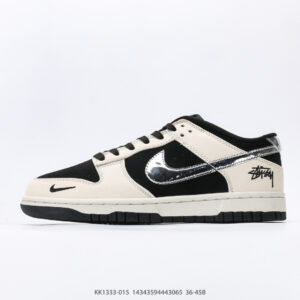 Nike SB Dunk Low skate shoe with ZoomAir impact cushioning