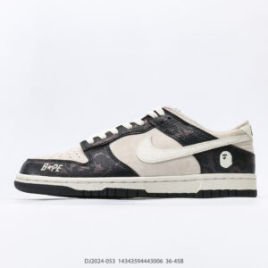 Nike SB Dunk Low skate shoe with ZoomAir impact cushioning