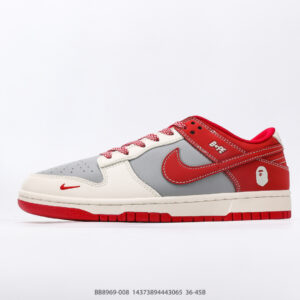 Nike Dunk Low basketball shoe with ZoomAir impact cushioning