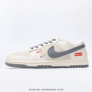 Nike Dunk Low Sneakers