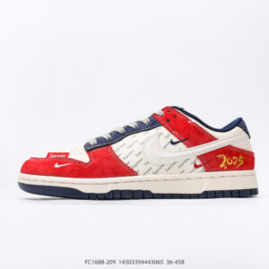 Nike Dunk Low Sneakers