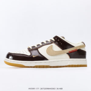 Nike Dunk Low Sneakers