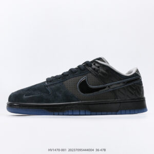 Nike Dunk Low Sneakers