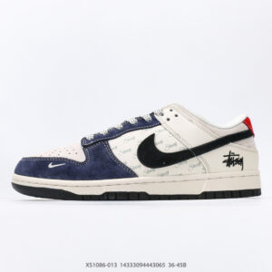 Nike Dunk Low Sneakers