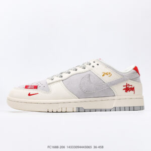 Nike Dunk Low Sneakers