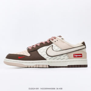 Nike Dunk Low Sneakers