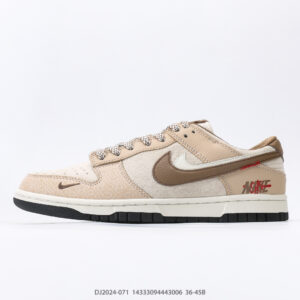 Nike Dunk Low Sneakers