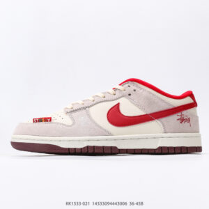 Nike Dunk Low Sneakers