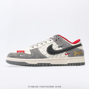 Nike Dunk Low Sneakers