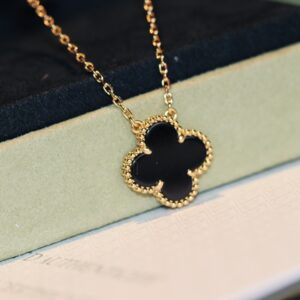 VCA Necklace Black Onyx