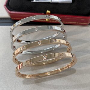 Cartier love narrow version six-diamond ten-diamond version with hard goods, super many fashionable wears and timeless styles, whole CNC five-axis precision car