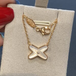 Chou white gold deep sea shell necklace