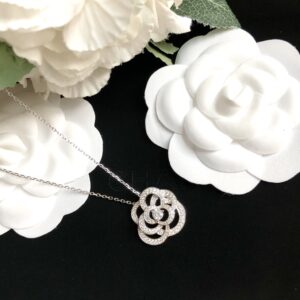Chanel CAMELIA engraved full diamond necklace