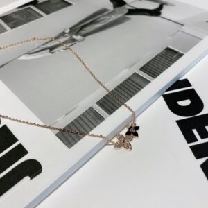 Star blossom diamond necklace