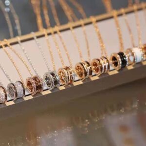 Luxury gold necklace
