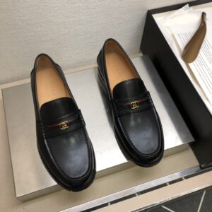 Formal business leather shoes