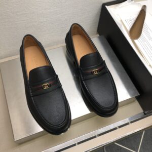 Formal business leather shoes